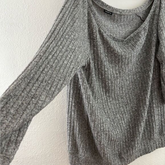Off-Shoulder Super Soft Plush Wide Rib Sweatshirt size 2X - Picture 4 of 6